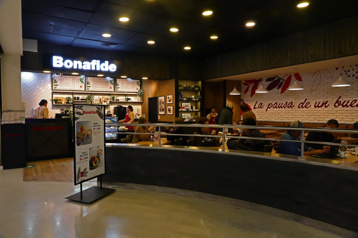 Cafetería Bonafide en Vitacura, café y bollería argentina en Líder Buenaventura